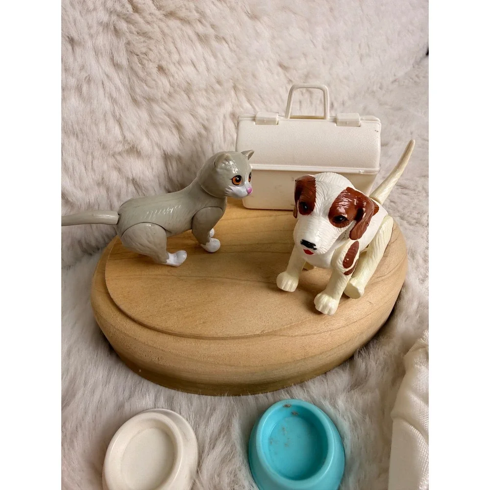 Vintage 1995 Barbie Pet Doctor Accessories Cat Dog Lab Coat Bed Mattel 14603